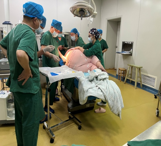 宁远县人民医院成功为260斤肥胖症产妇实施剖宫产