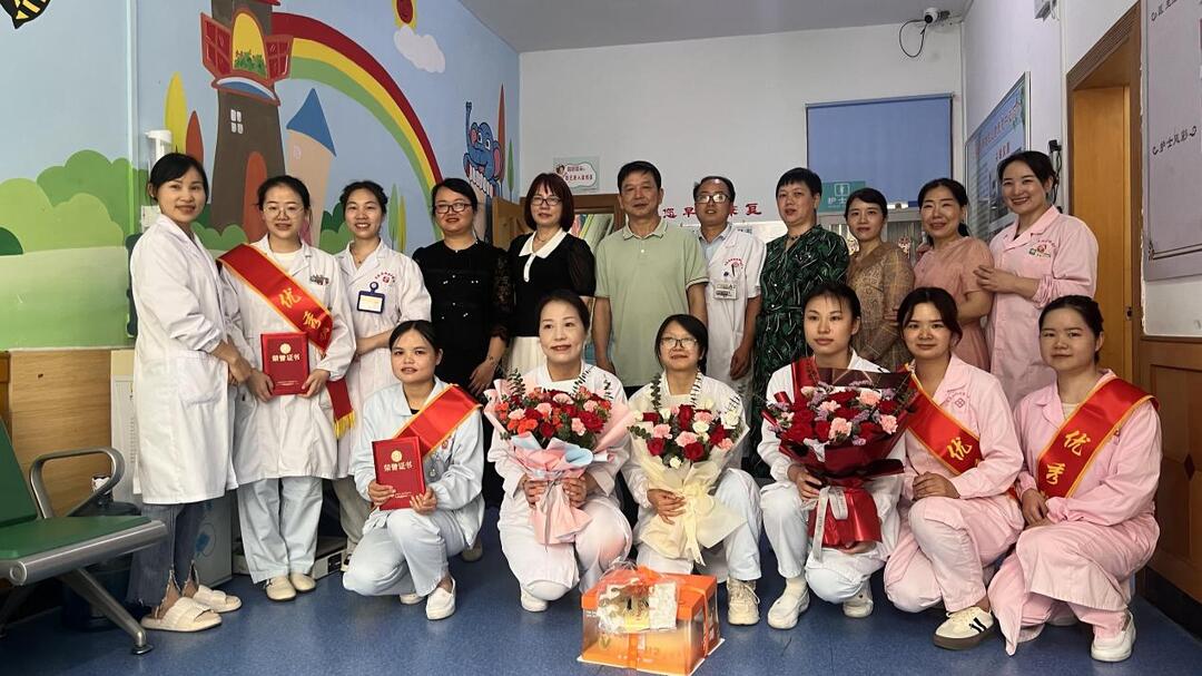 宁远县妇幼保健计划生育服务中心举行“5.12”国际护士节庆祝活动