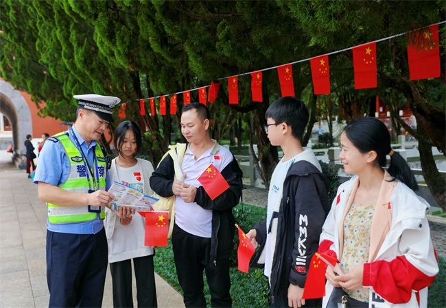 寧遠(yuǎn)交警穩(wěn)步推進(jìn)事故預(yù)防“減量控大”工作