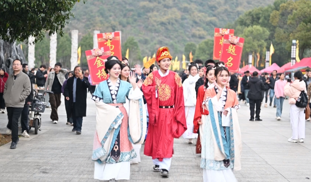 宁远九嶷山：古风巡游 一场穿越时空的约会