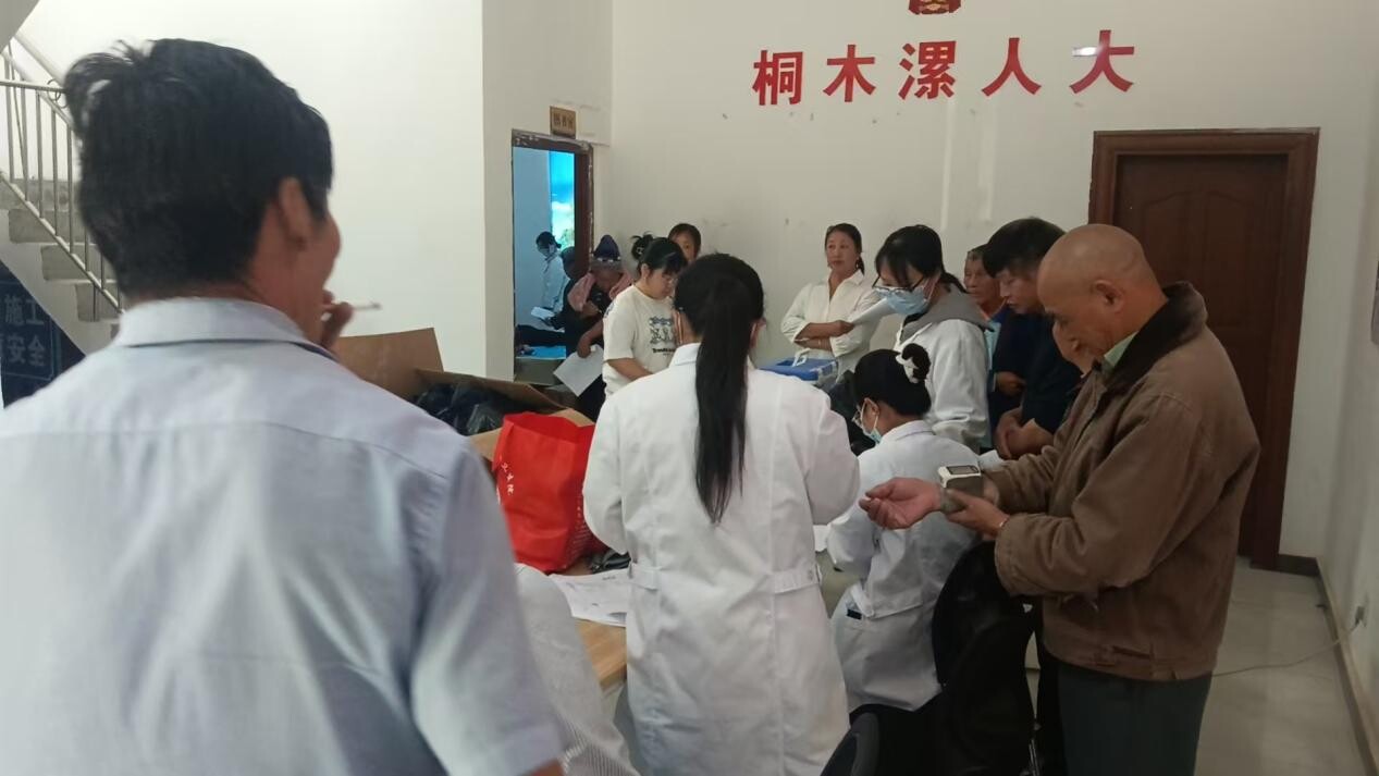 寧遠(yuǎn)桐木漯瑤族鄉(xiāng)：為易地搬遷群眾送上健康 “大禮包”