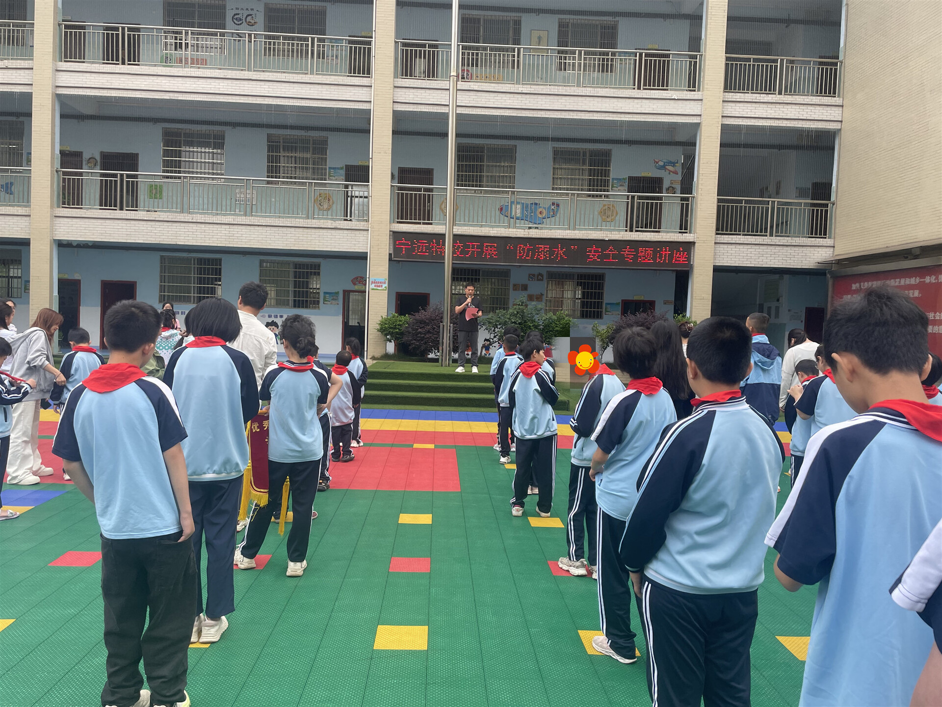 宁远舜陵街道：进校园筑牢防溺水安全线