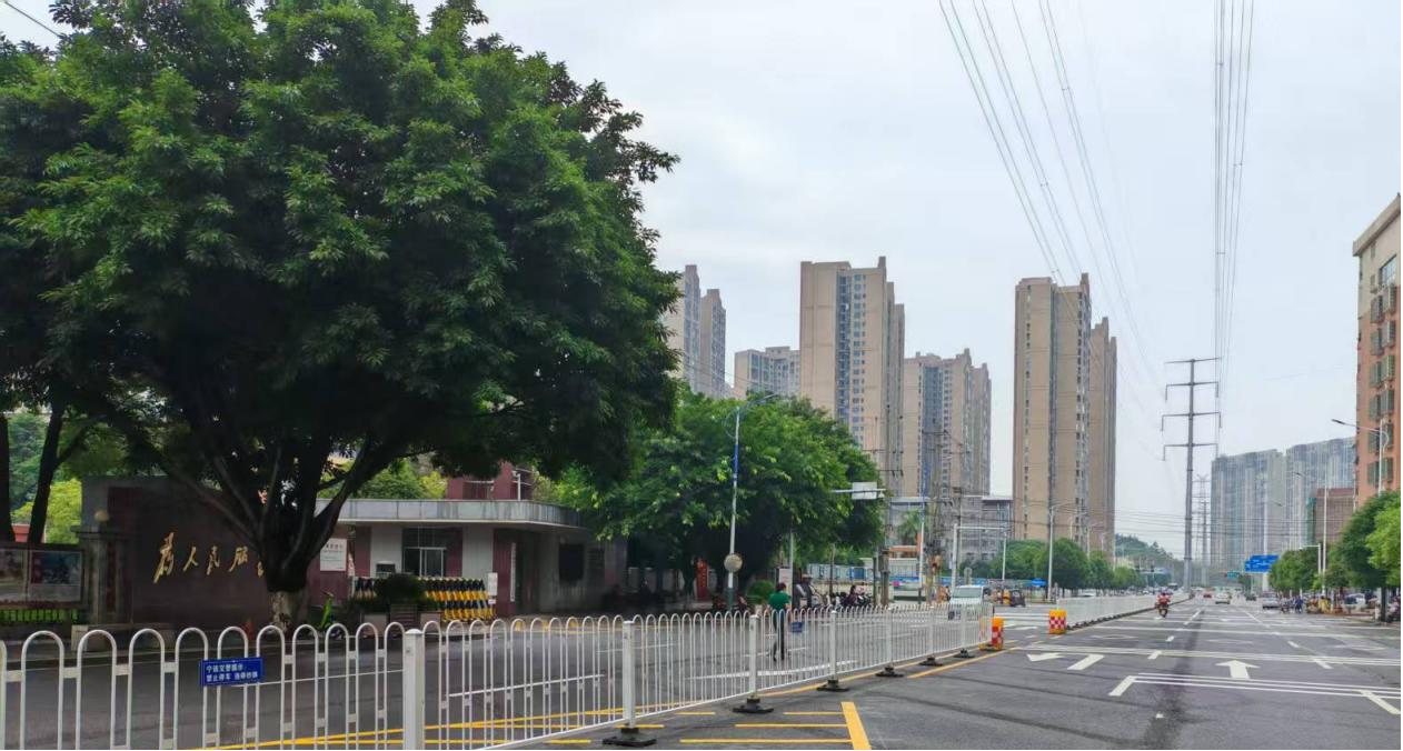 宁远：清除占道车位  守护校园周边安全