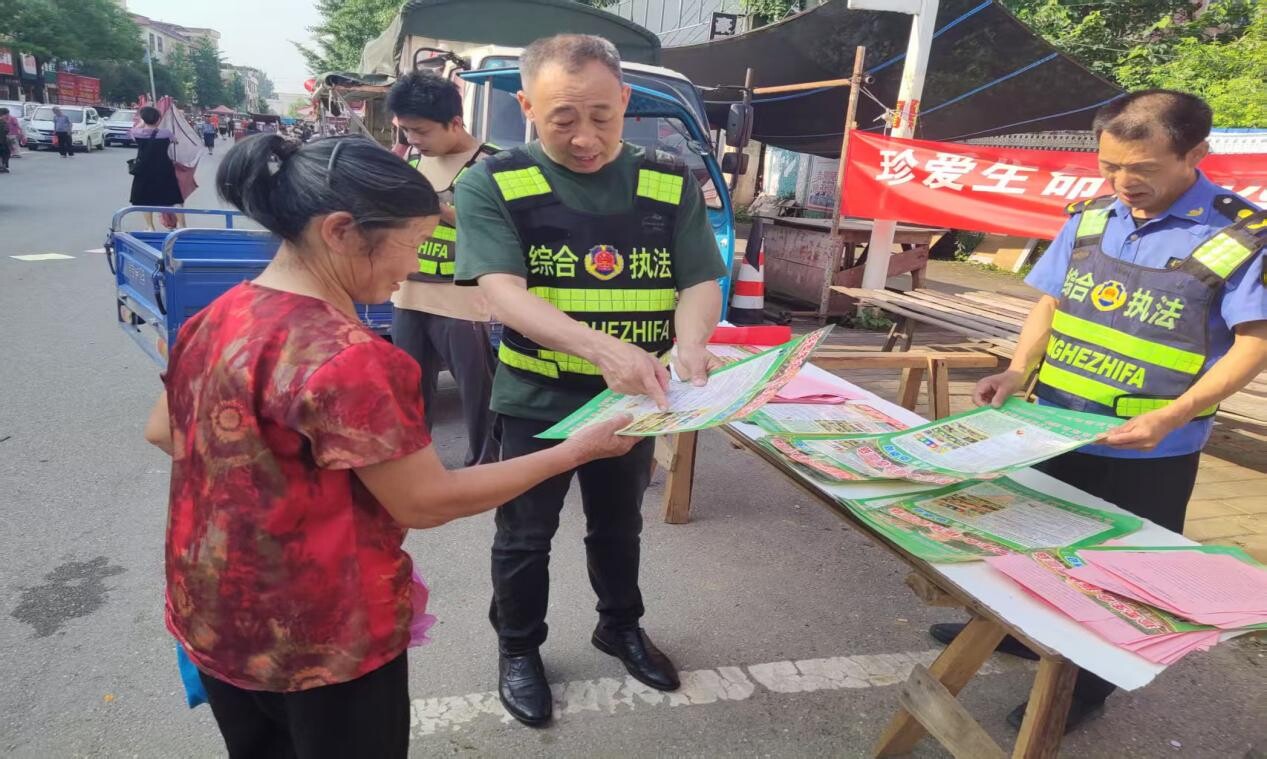 宁远柏家坪镇：开展远离毒蘑菇主题宣传活动