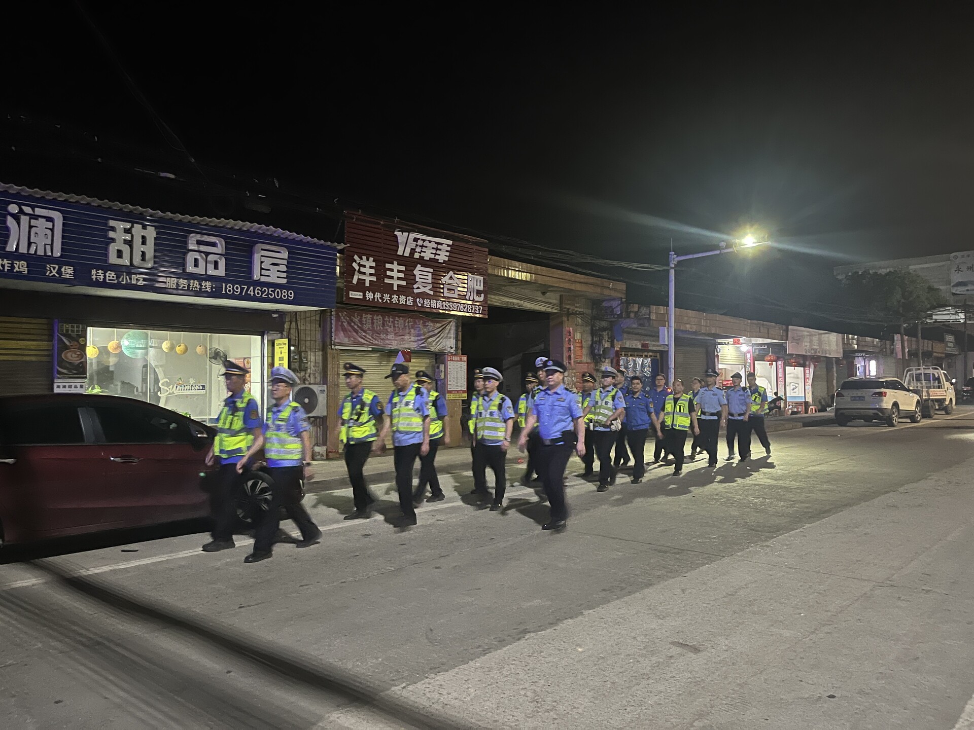 宁远冷水镇开展高考后夜间整治