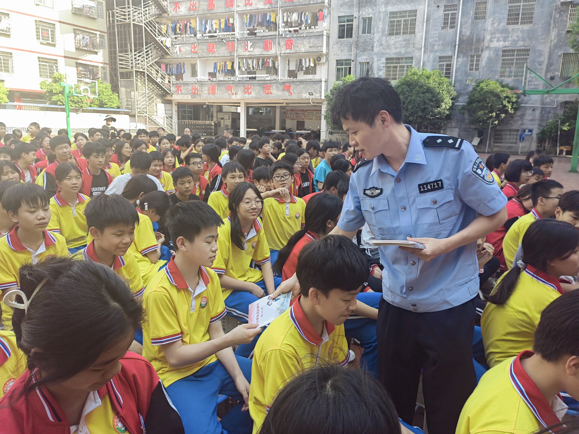 宁远文庙街道：普法进校园