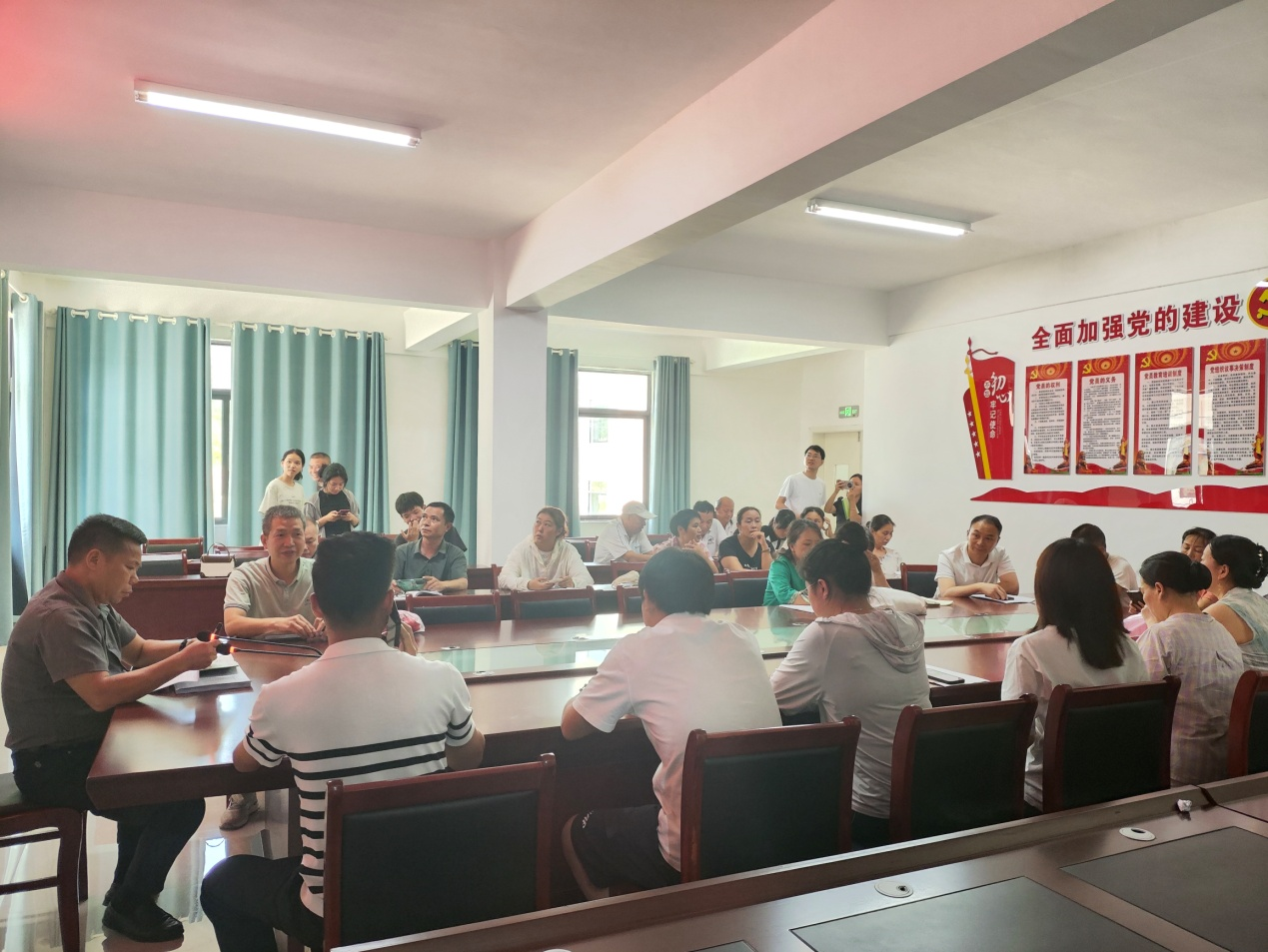 宁远县人民医院开展精神卫生知识下乡活动