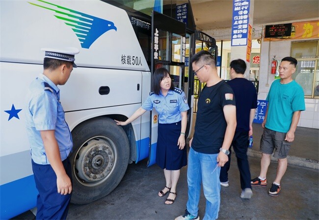 宁远交警开展暑期道路交通安全风险防控专项检查