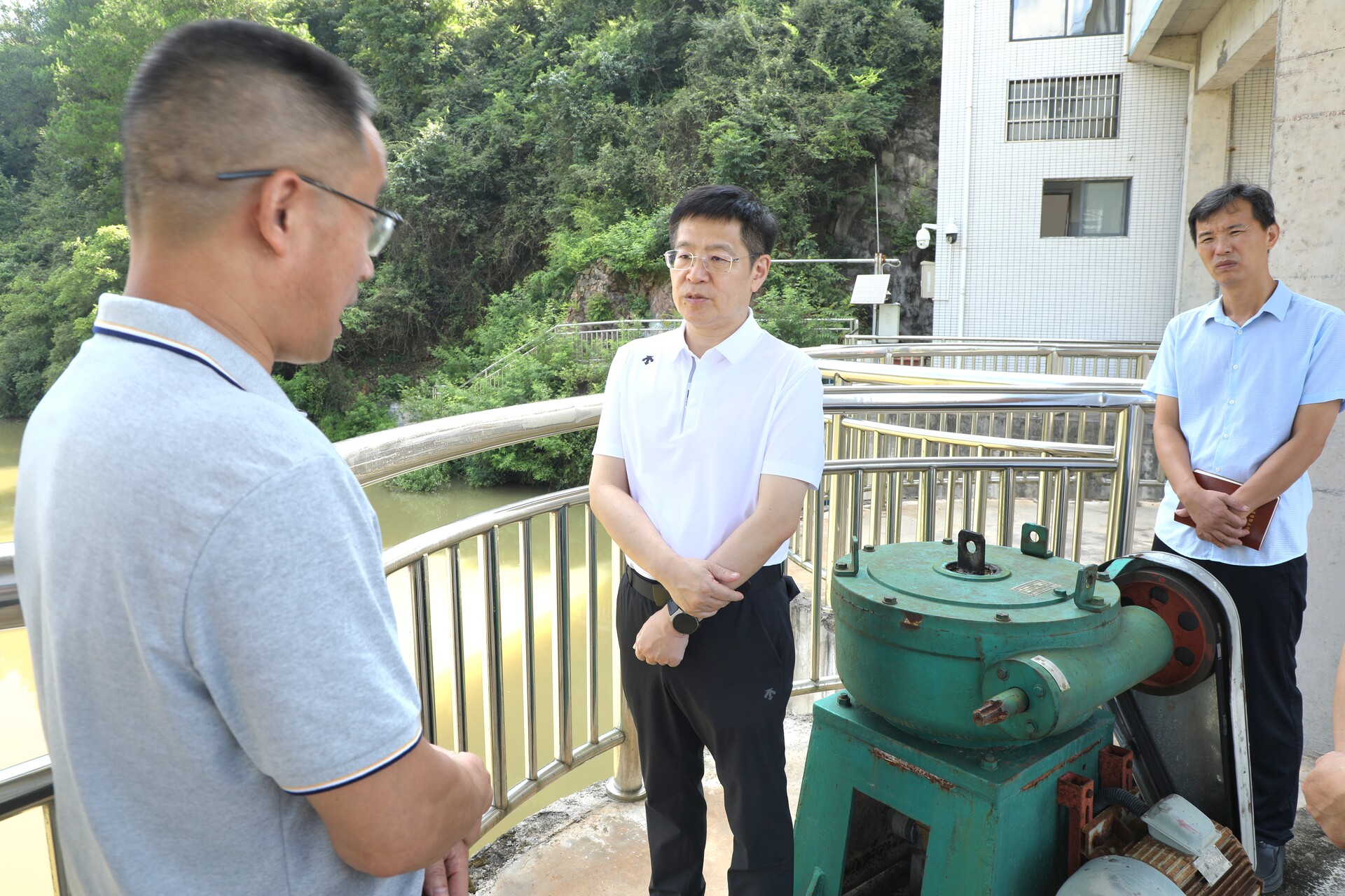 胡勇刚调研国、省控断面水质情况