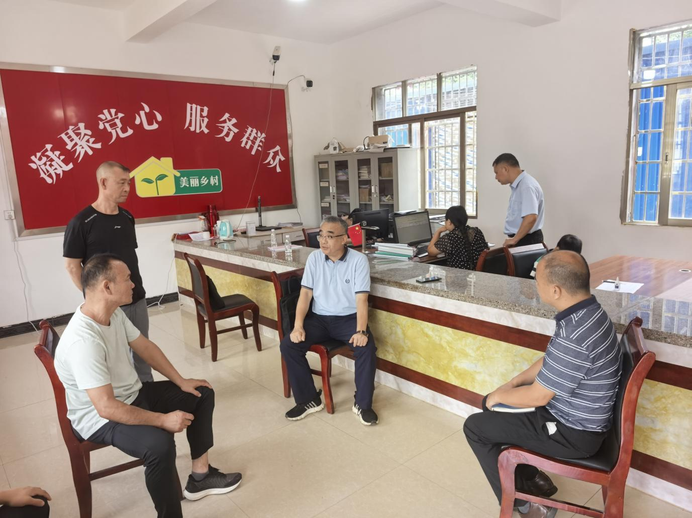曹輝正深入柏家坪鎮(zhèn)指導農業(yè)農村工作