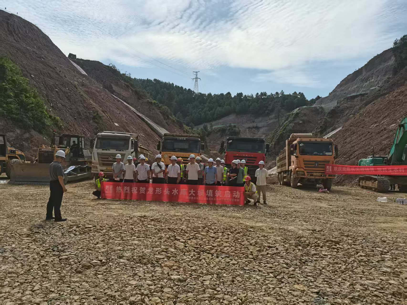 寧遠：龍形頭水庫大壩填筑工程正式啟動