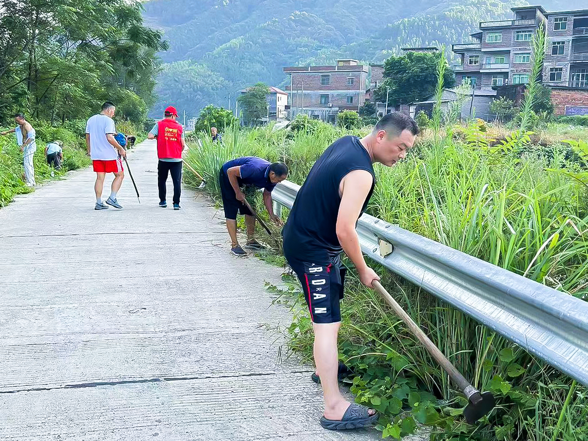寧遠(yuǎn)灣井鎮(zhèn)：“村莊清潔日” 共筑美麗鄉(xiāng)村