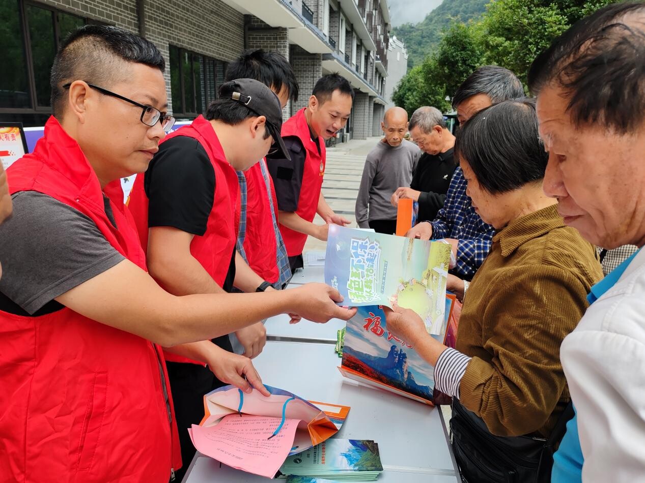 宁远森管局：“话家常” 传递民族情