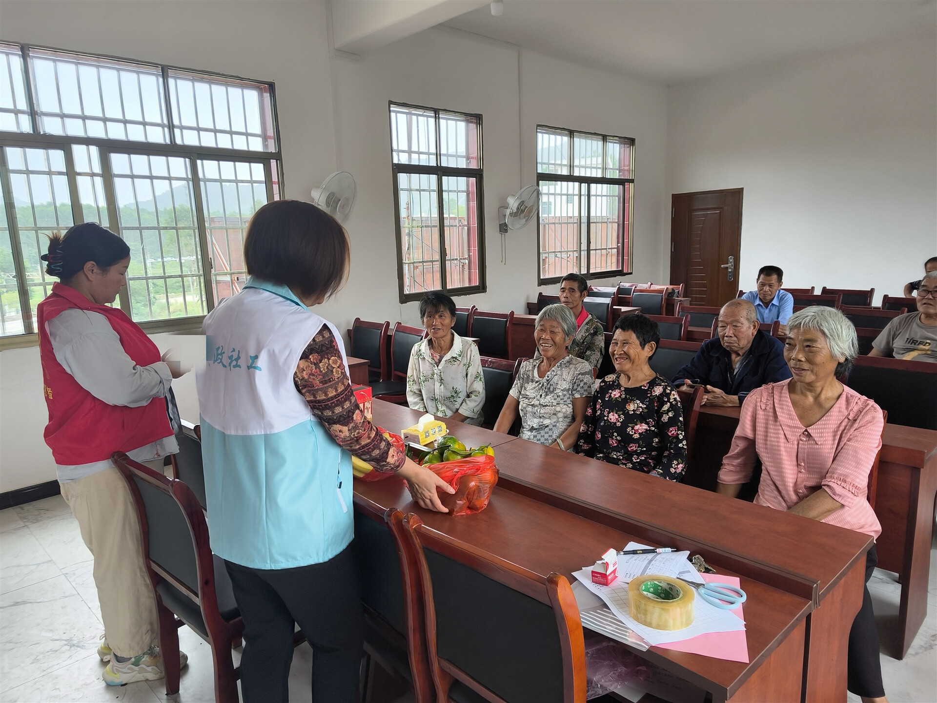 宁远天堂镇：开展“情暖中秋・爱伴乡老”中秋慰问活动