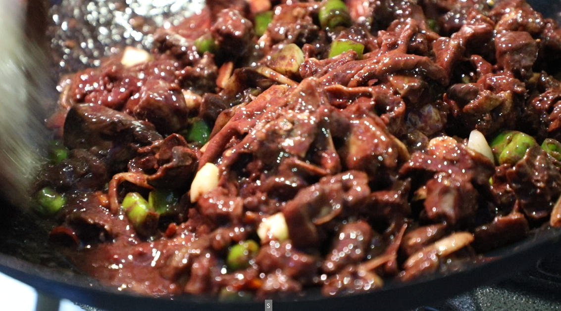 湘超现场宁远特色美食展区人气爆棚