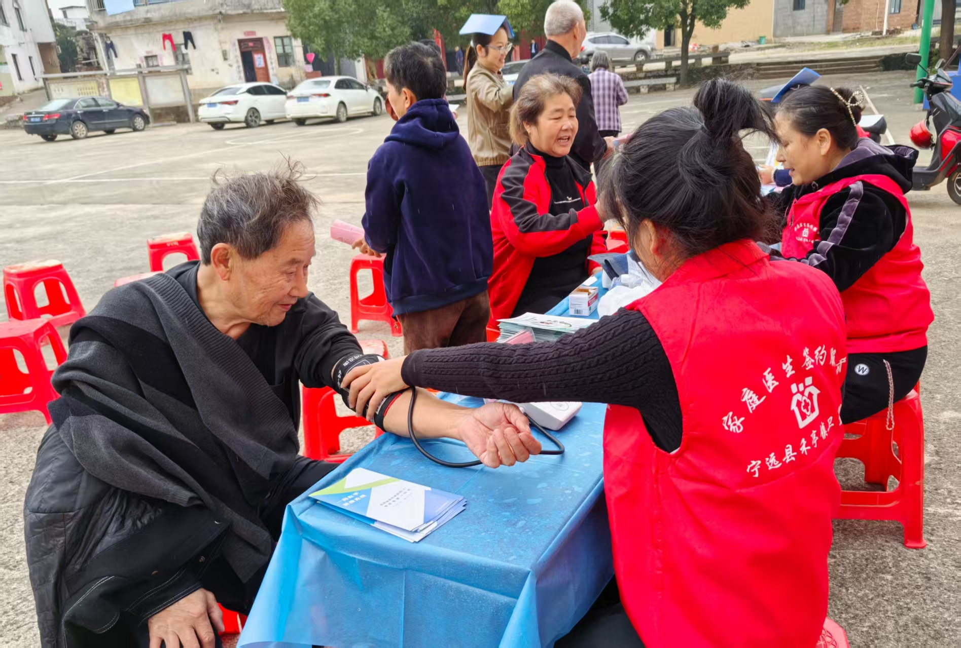 宁远禾亭镇卫生院开展“冬季暖心”活动