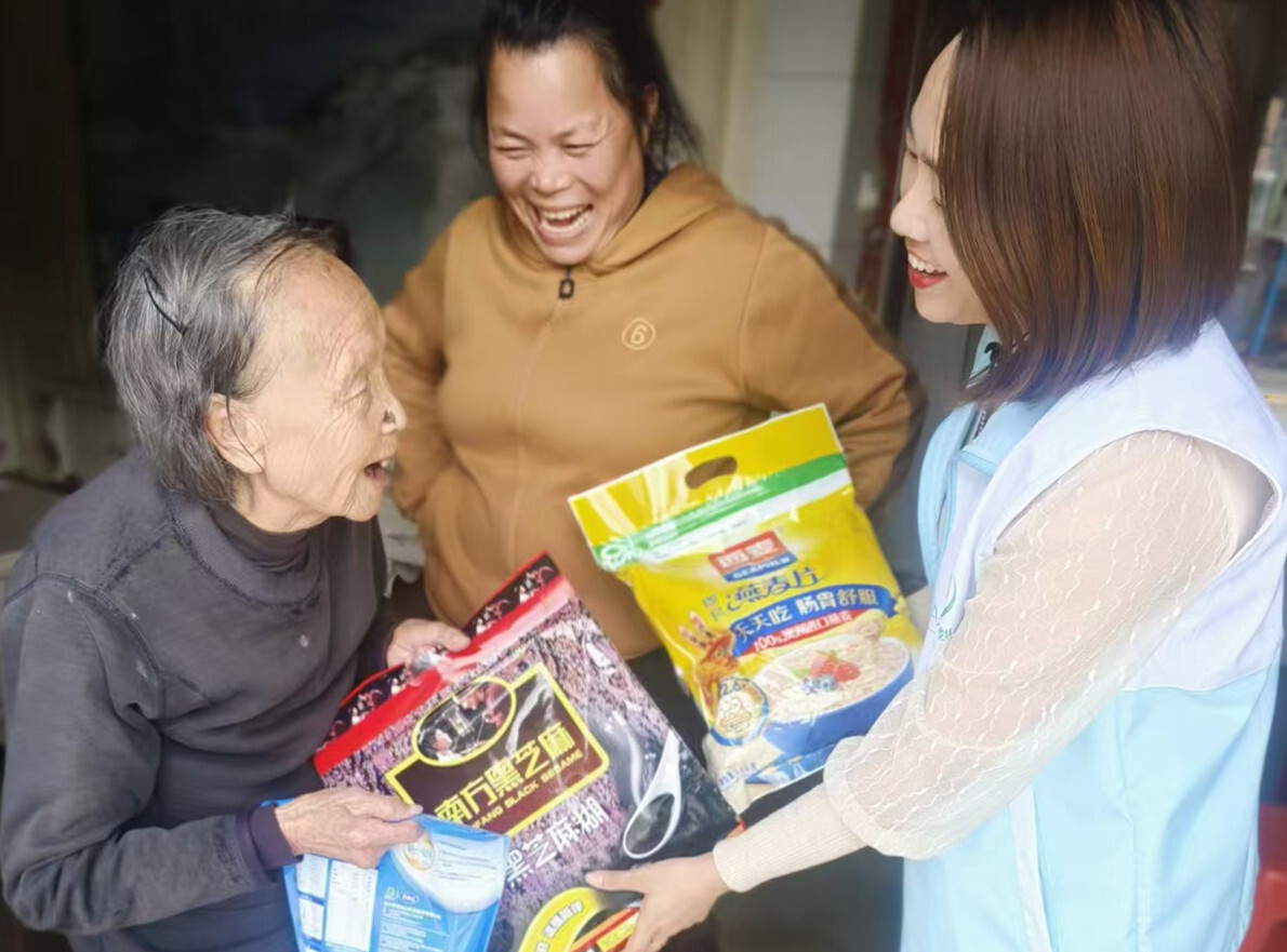 宁远冷水镇：开展高龄老人走访慰问活动
