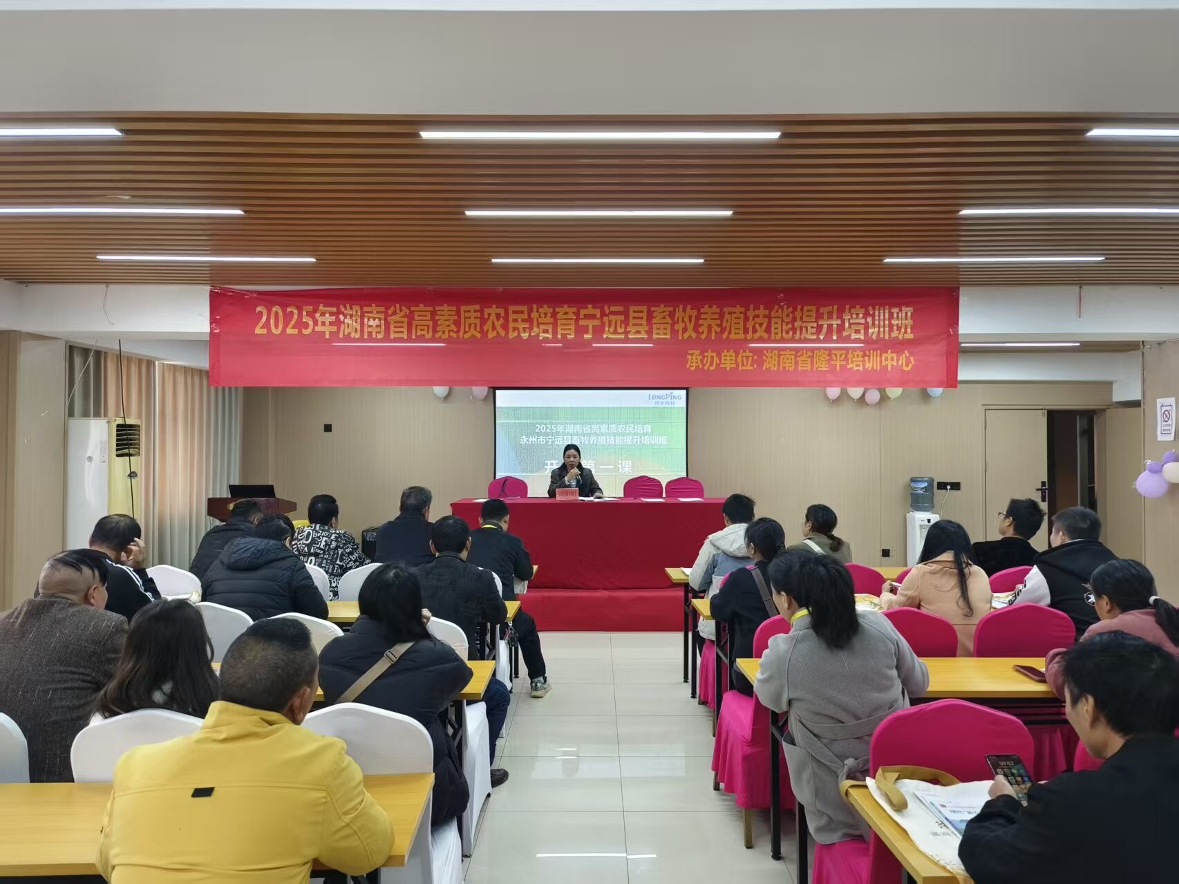 宁远县农业农村局：九嶷山兔养殖添“新技”