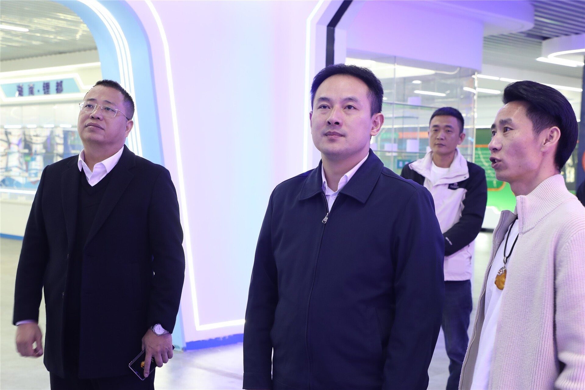 林亮亮调研工业企业