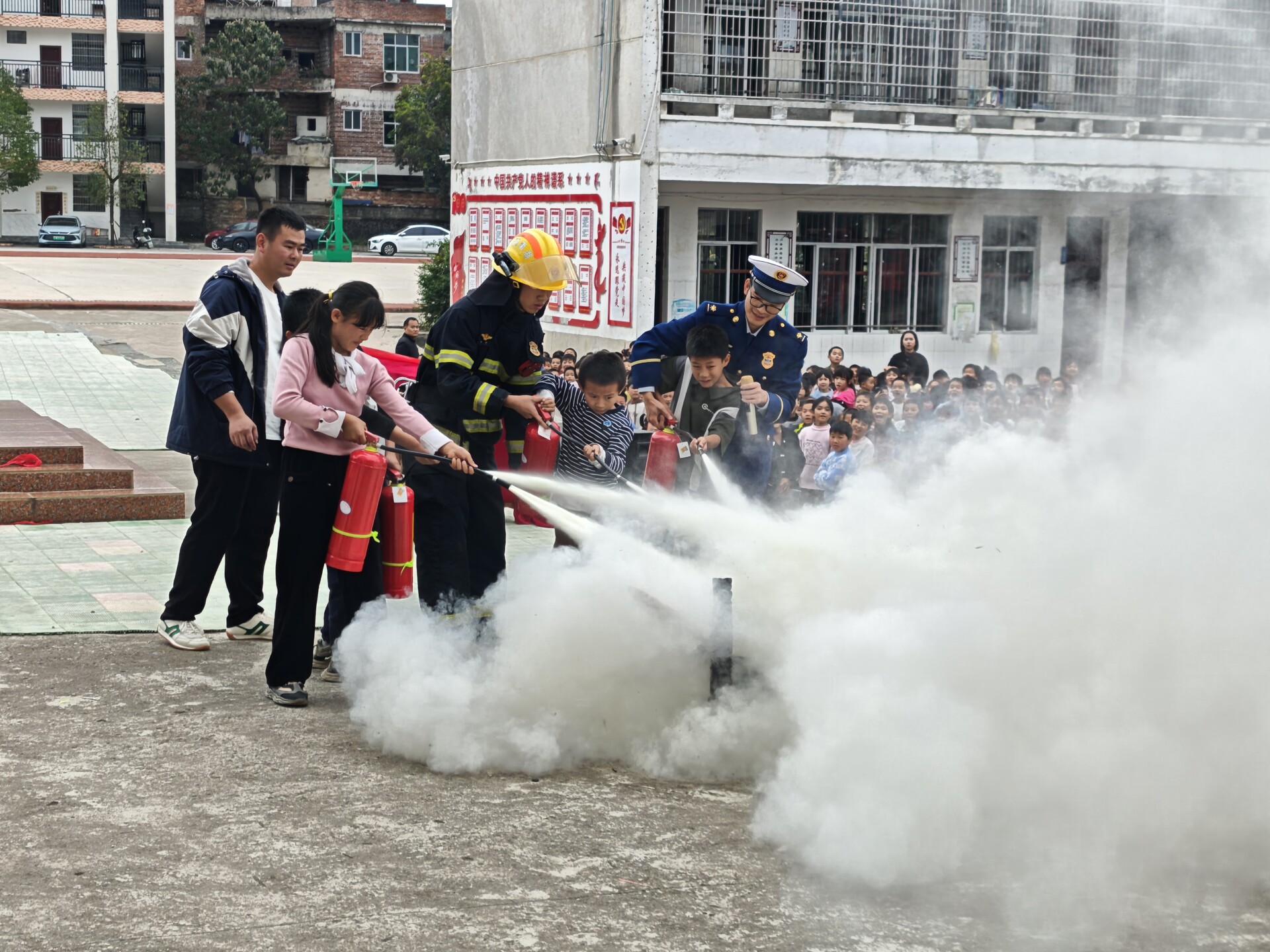 宁远柏家坪镇：筑牢校园安全“防火墙”
