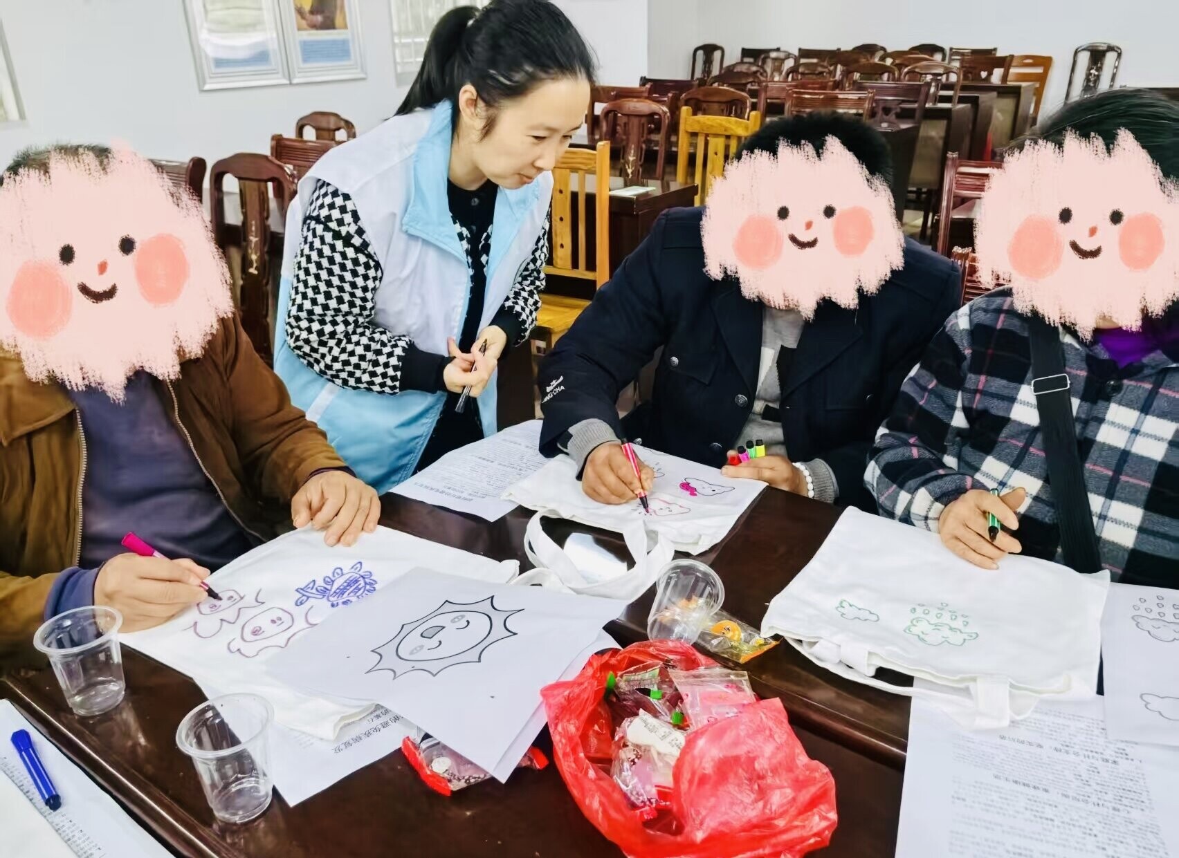 宁远鲤溪镇：“巧手筑心”伴成长