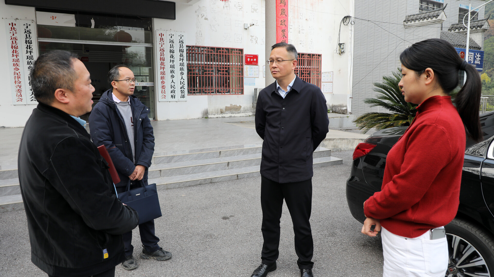 毛政督导乡村振兴有效衔接工作