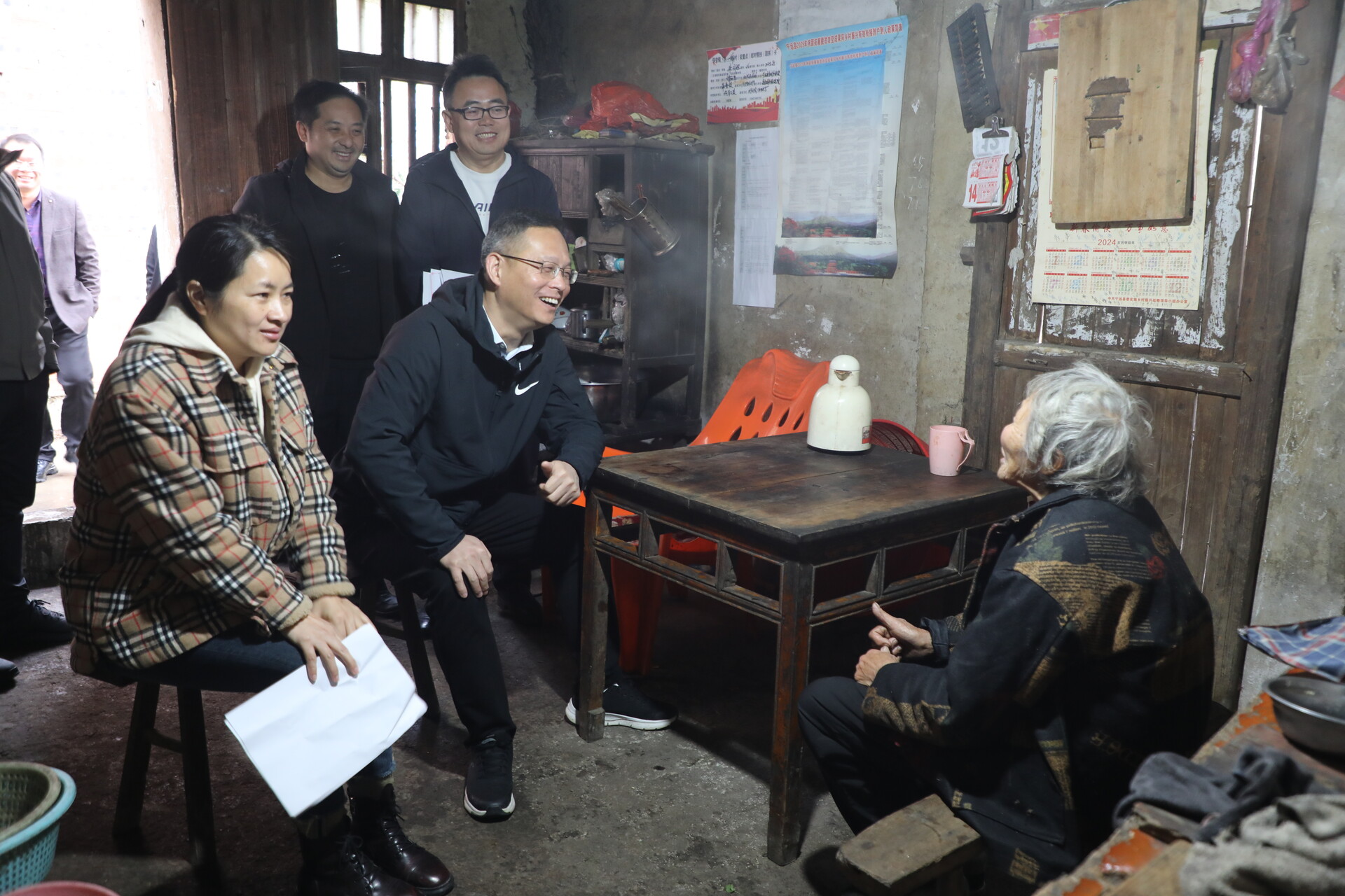 毛政：用心用情入户走访 推动工作见行见效