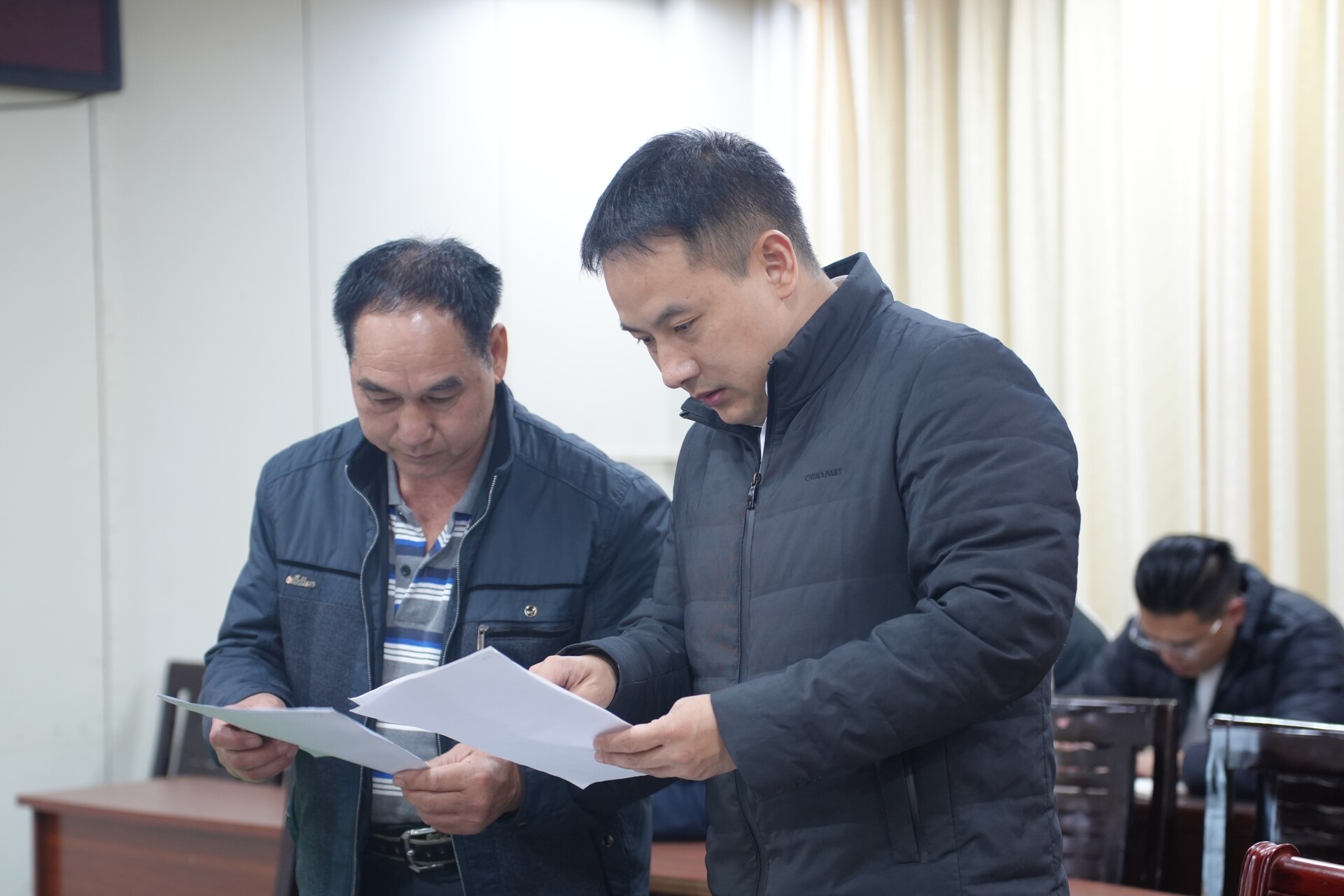 林亮亮深入乡镇下访接访群众