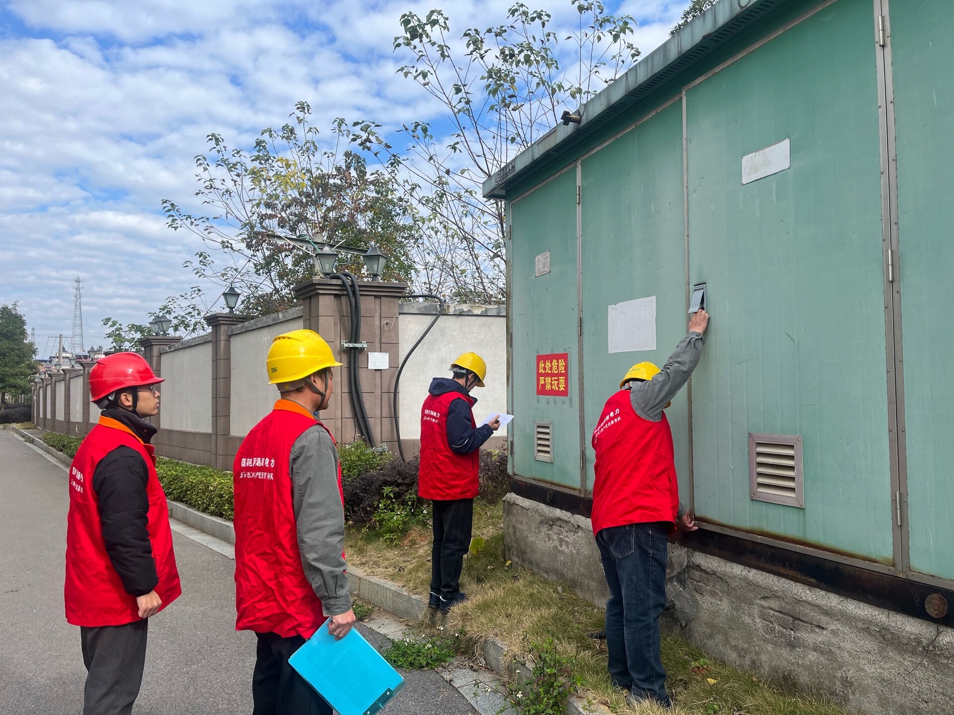 宁远电力：“问诊”进校园 安全护成长