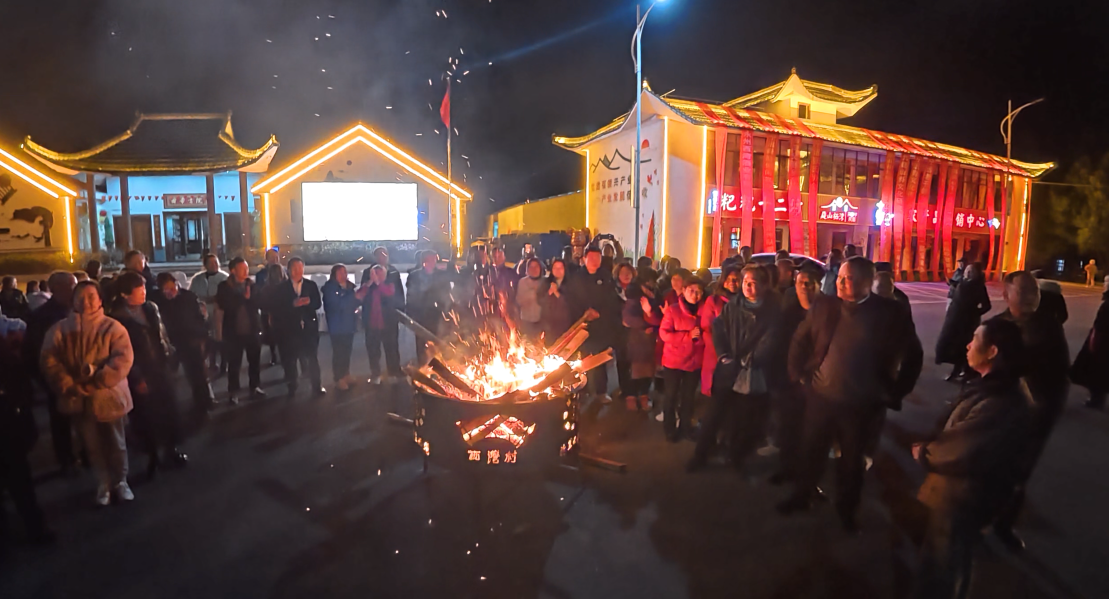 宁远：西湾村共同见证永州湘超夺冠