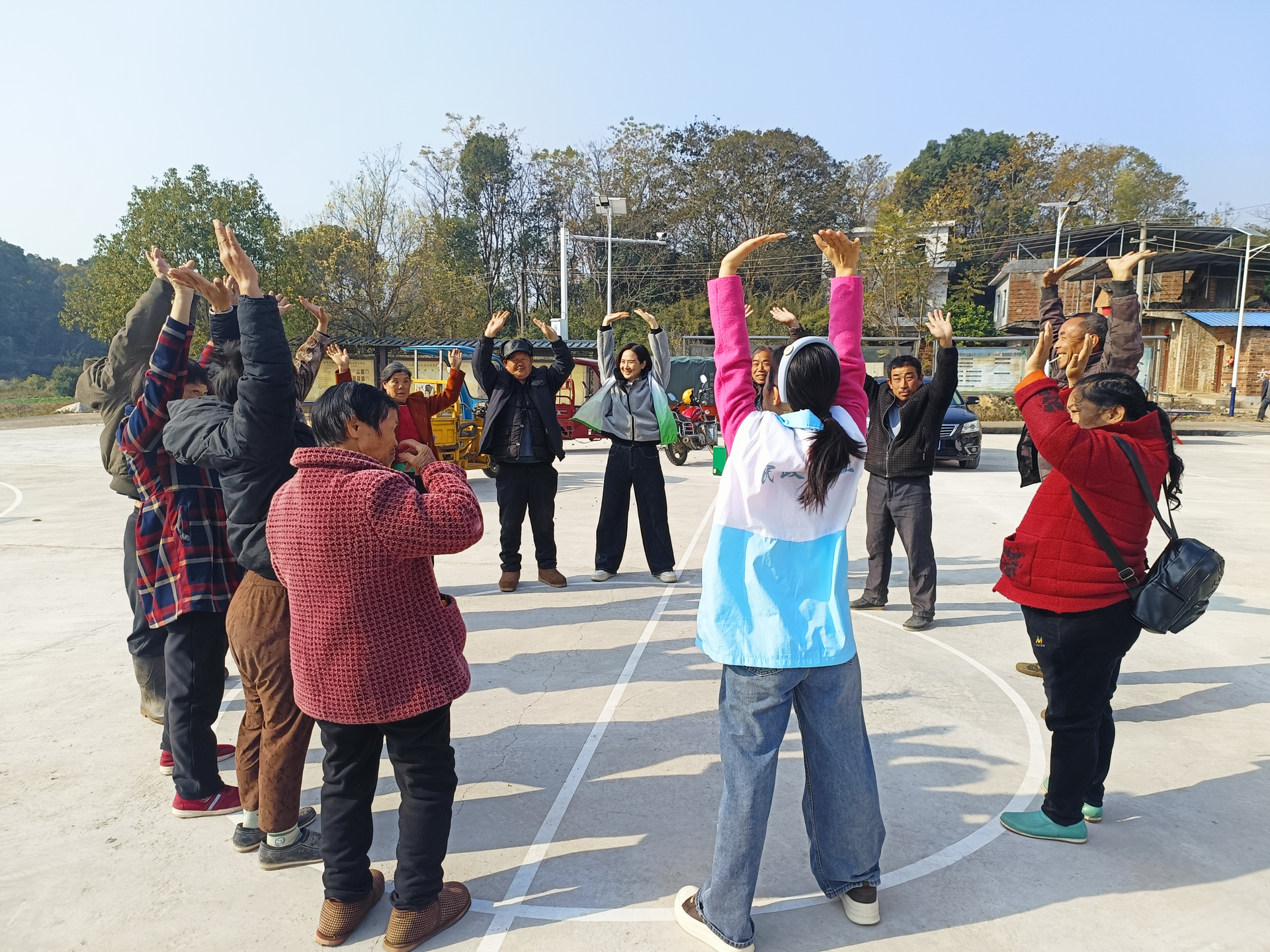 宁远县桐山街道：“精康融合行动”户外活动温暖开展