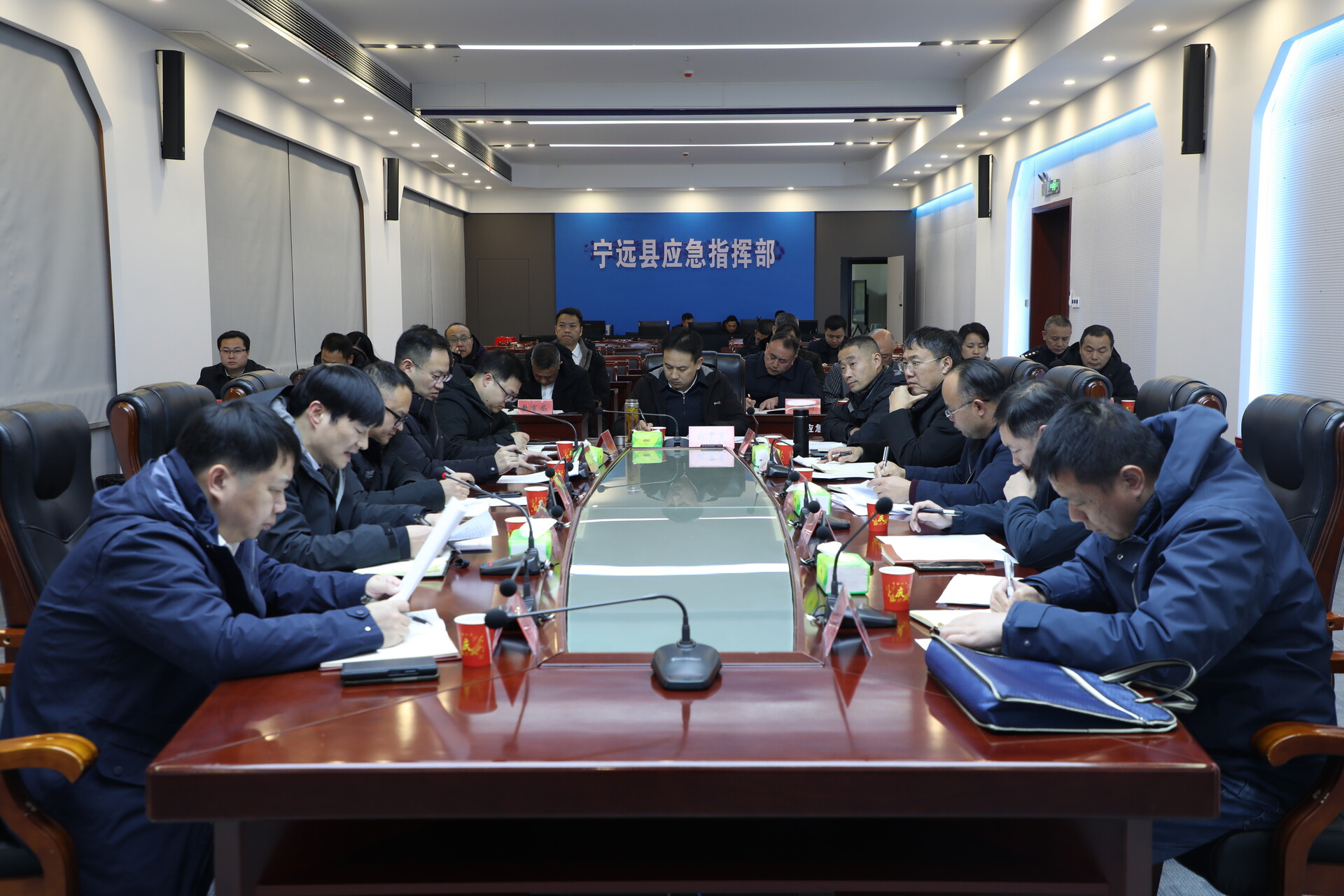 宁远召开防范应对低温雨雪冰冻灾害视频会议