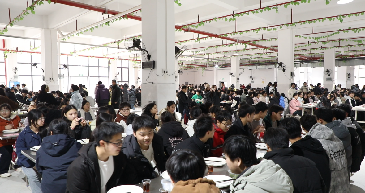 宁远一中崇德学校举行首届校园年俗文化节