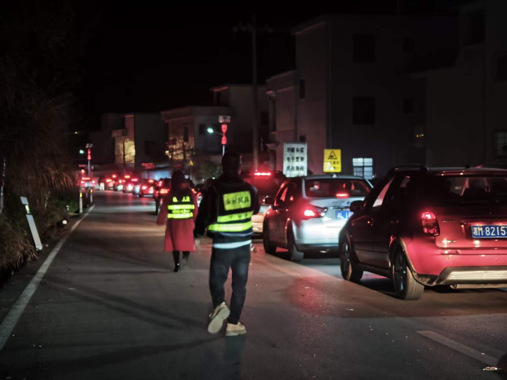 宁远县桐木漯瑶族乡：温情守岗位保畅通