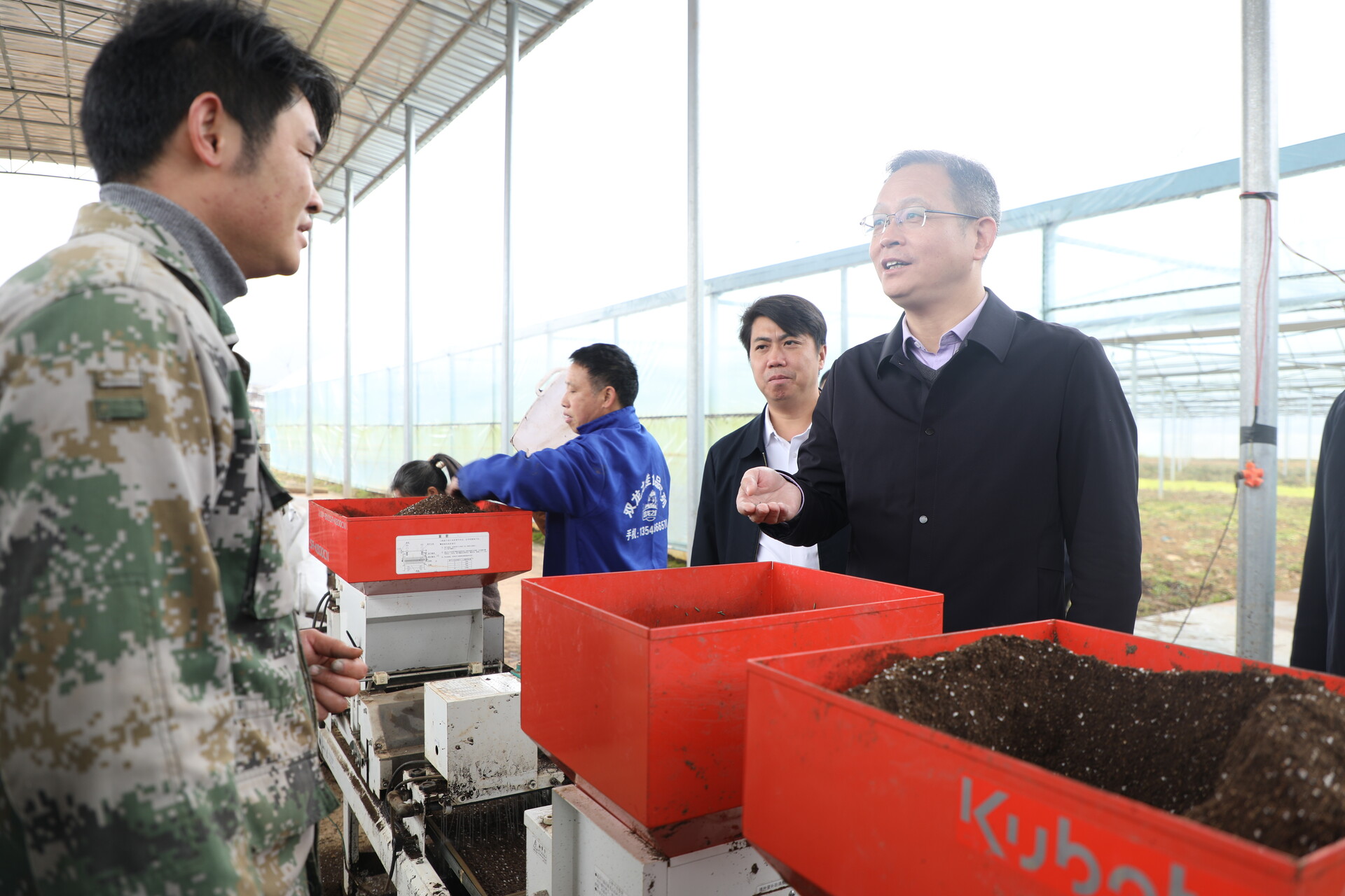 毛政深入乡镇街道调研当前重点工作