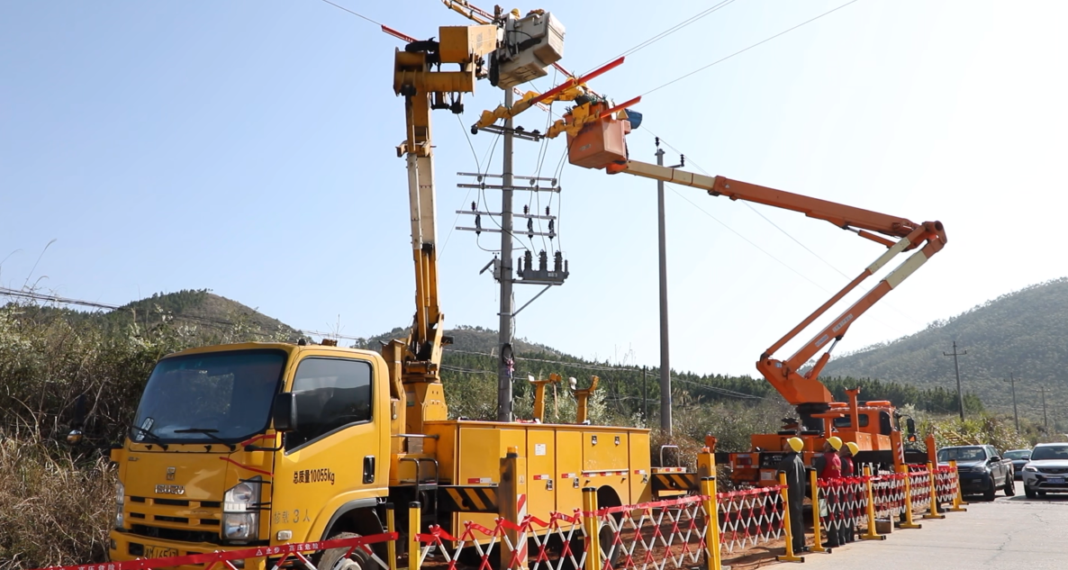 宁远电力：双车协同不停电 精准检修护民生