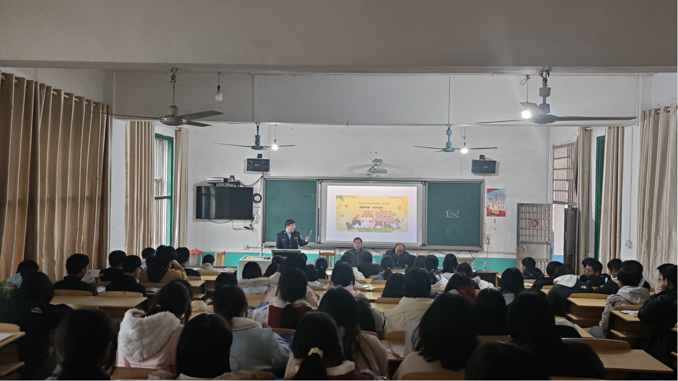 宁远县禾亭镇：法治春风润校园