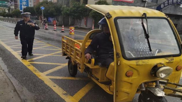 宁远县柏家坪镇：开展摩电车辆超员专项整治