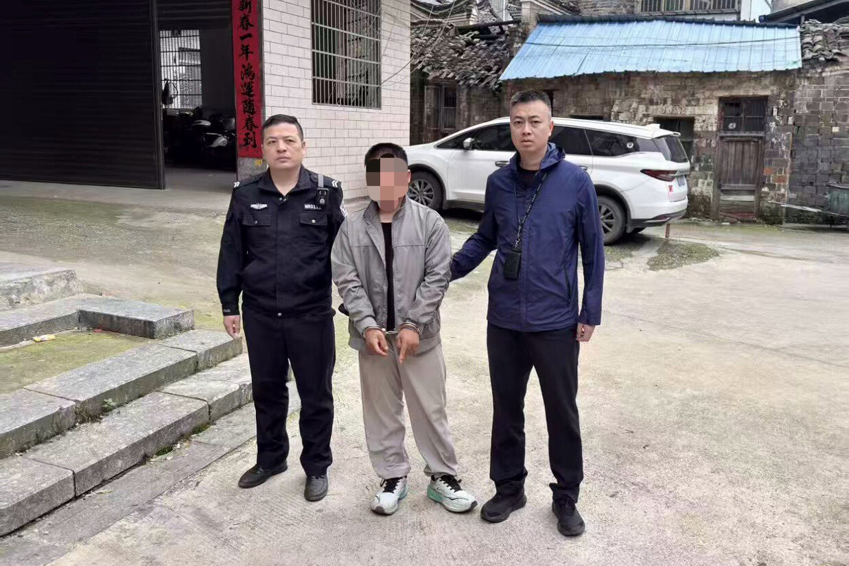 宁远公安侦破一起“拉车门”盗窃案