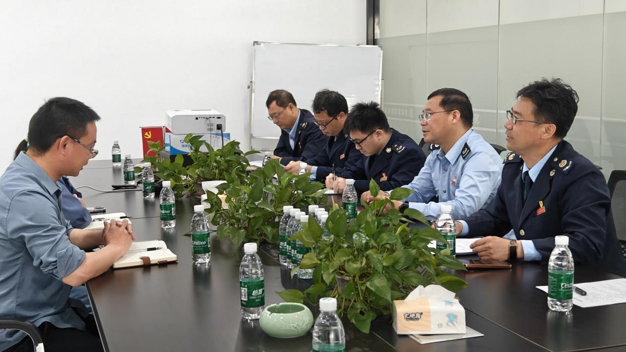 宁远税务走进锂电企业开展税收宣传月活动