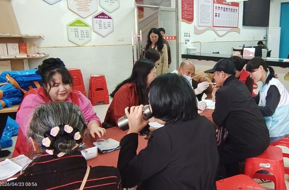 宁远县桐山街道：开展口腔义诊活动