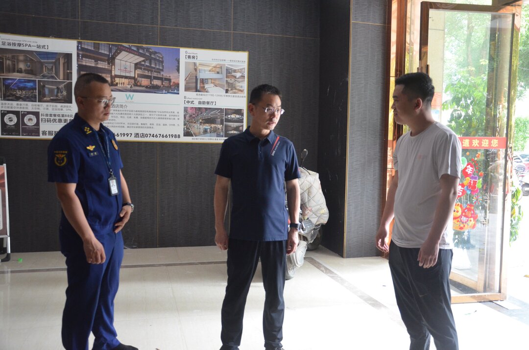 宁远：胡红灯带队调研文化市场安全生产工作