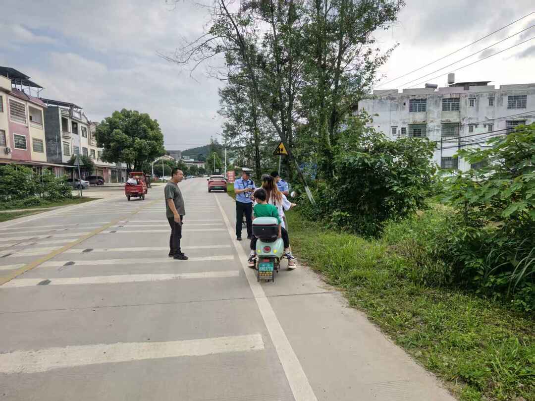 宁远县保安镇：加强监管执法 抓好路面稳控