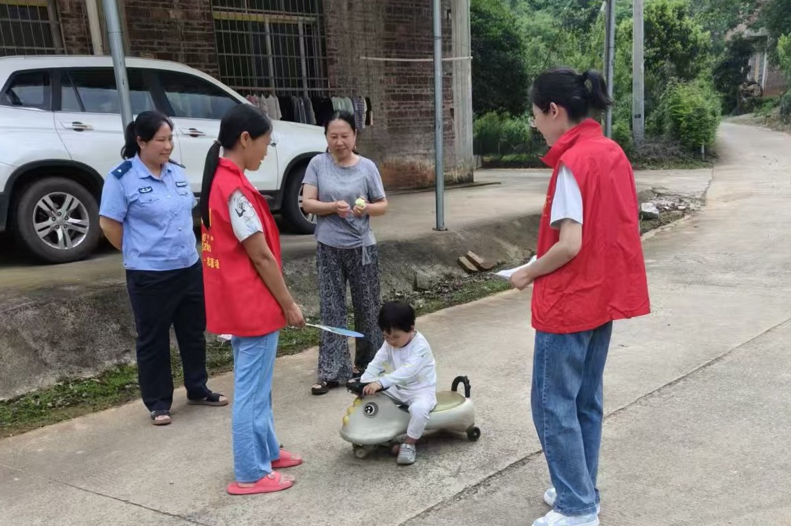 宁远柏家坪镇：关爱儿童“护成长”