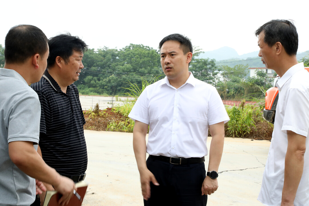 林亮亮督导检查安全风险隐患“大起底、大排查、大整治”工作