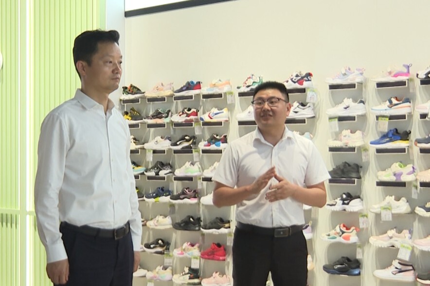 胡果雄来宁远调研安全生产工作