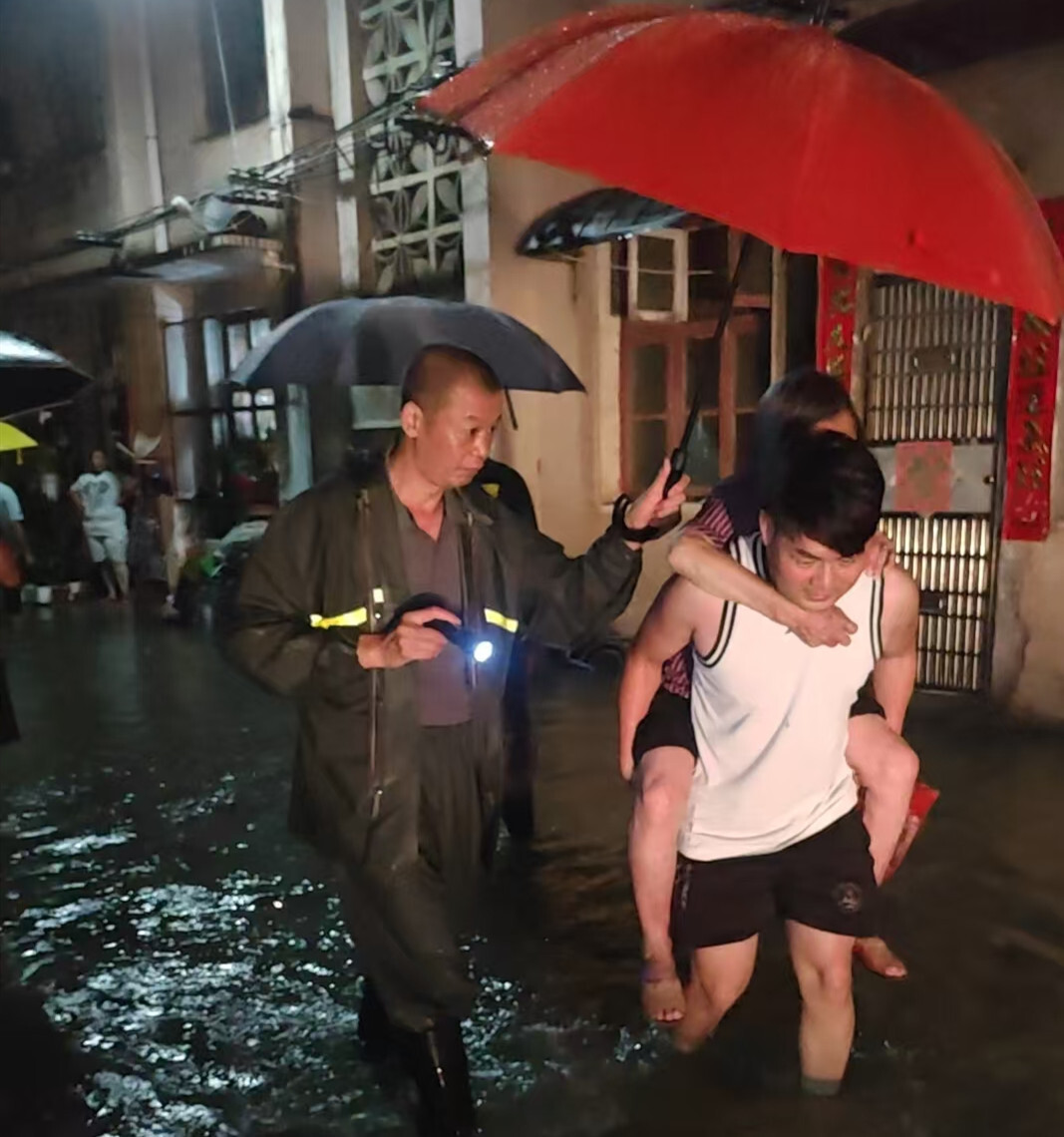 宁远：暴雨中的脊梁