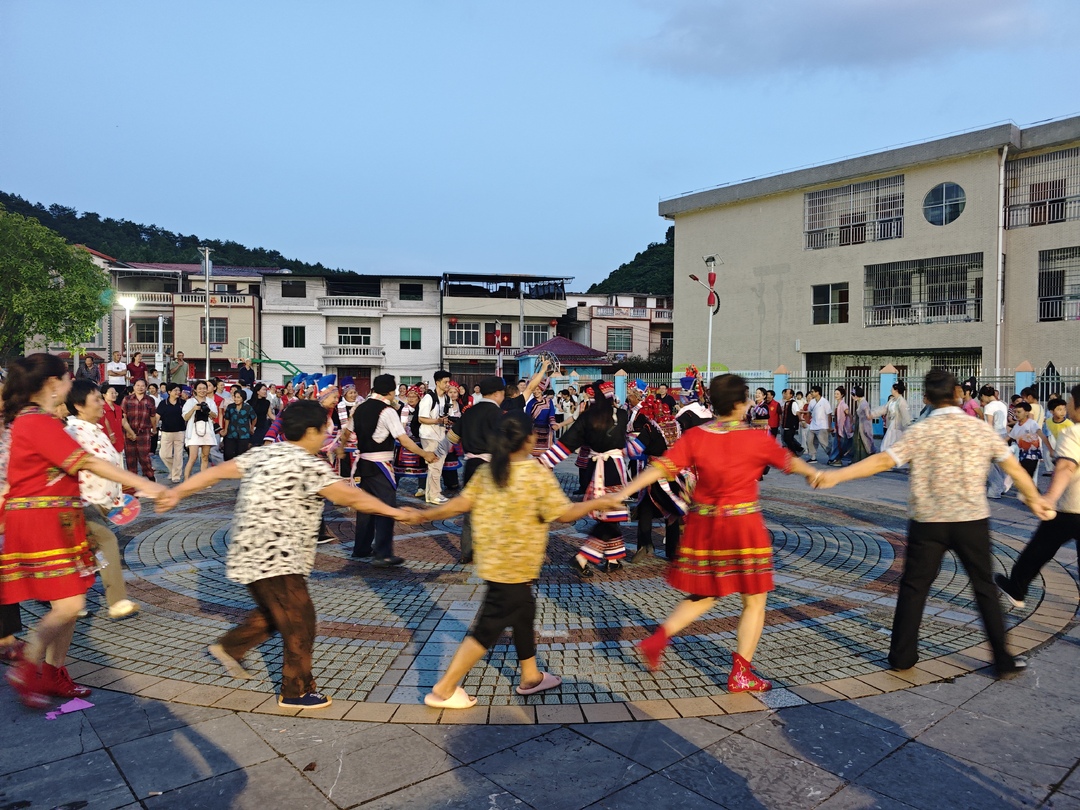 宁远县桐木漯瑶族乡：开展端午文明实践志愿服务活动