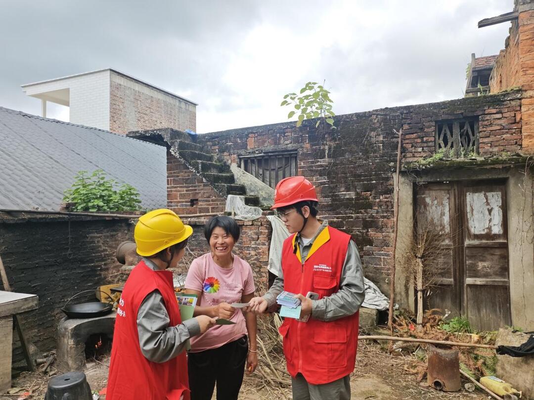 宁远电力：上门排查隐患 安全用电暖民心