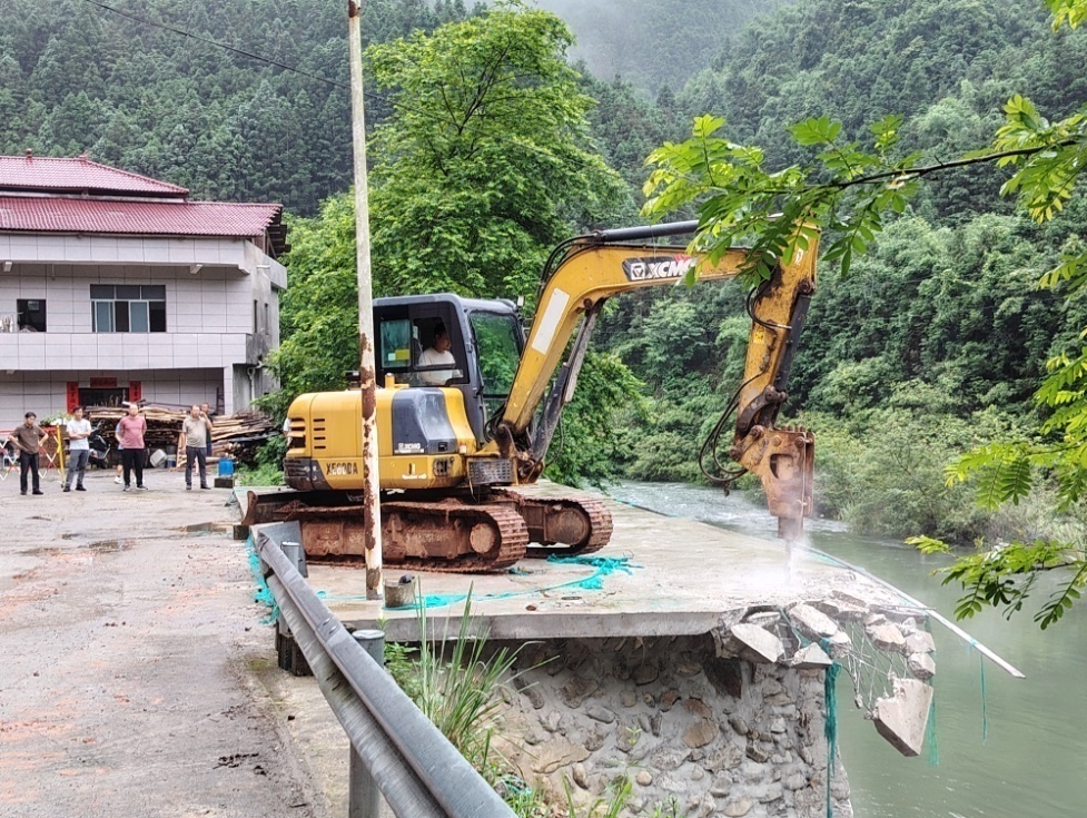 宁远县水利局：铁腕整治河道违建